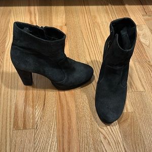 Gianni Bini Suede Black Booties